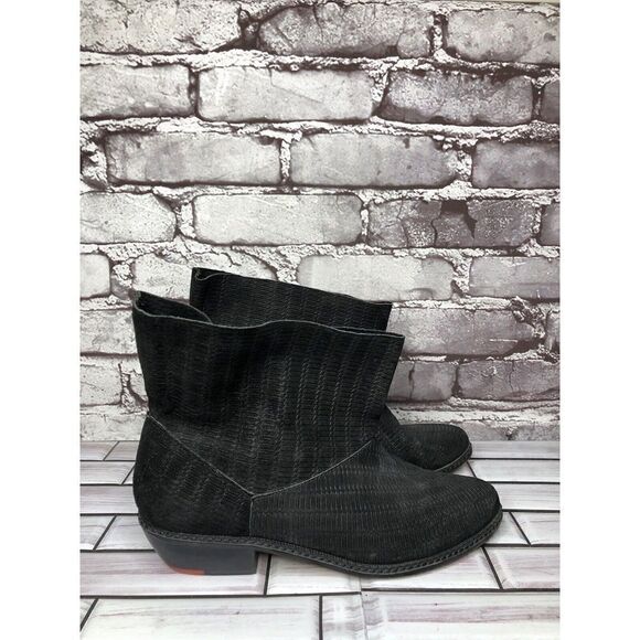 Joe's Black Suede Leather Casual Pull On Heeled Boots Women Sz 7M US/38EU - Picture 4 of 16
